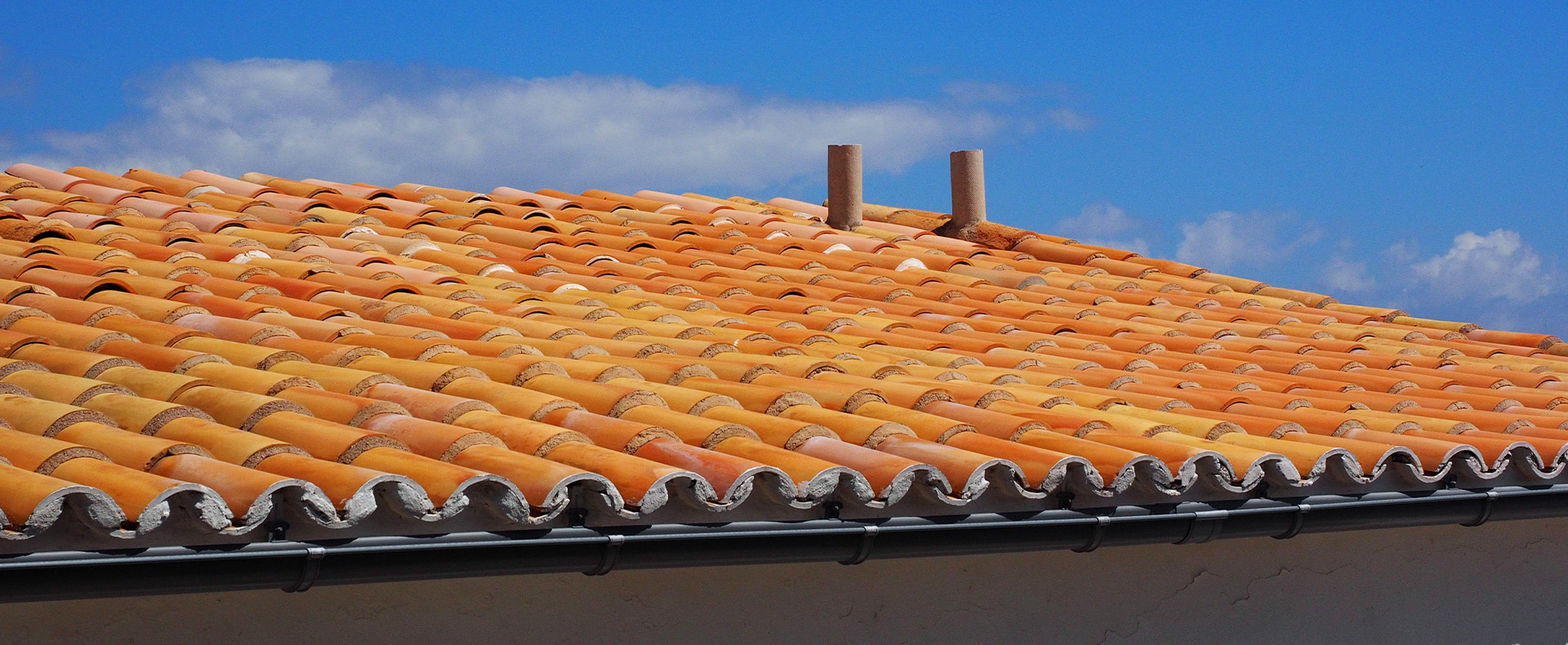 Tous travaux de couverture dans les Alpes-Maritimes (06), 
							de père en fils depuis 1966 !
